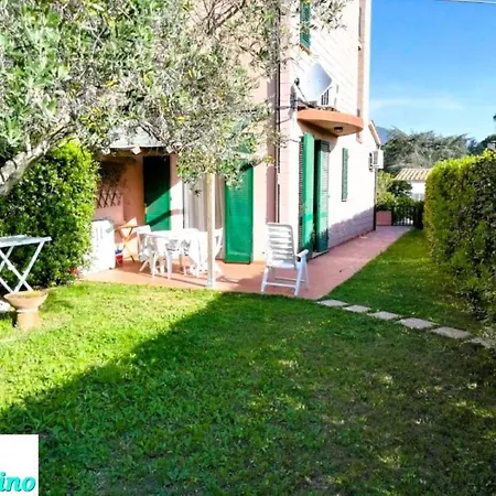 Apartment Casa Giardino Marina di Campo